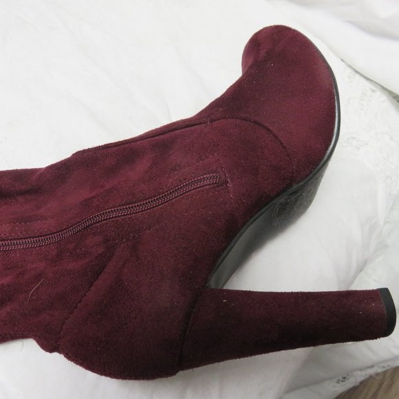 THIGH HIGH SUEDE BOOTS / SIZE 10 / ZIPPER SIDES - Picture 10 of 10